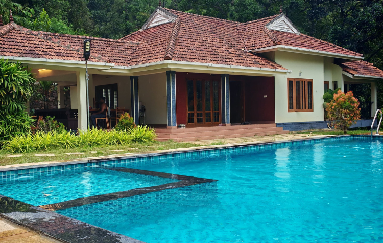 Pool Villa – Ambazhachal, Munnar-